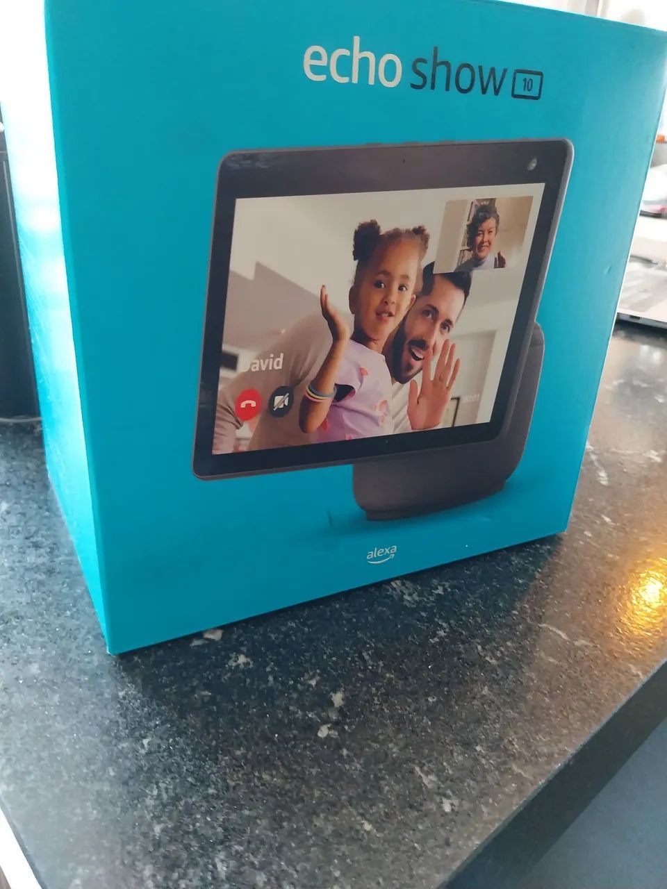 Alexa Echo Show 10 em bom estado porém inativada