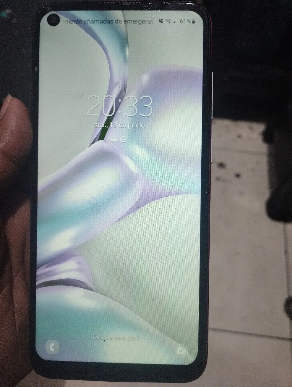 Celular bem conservado