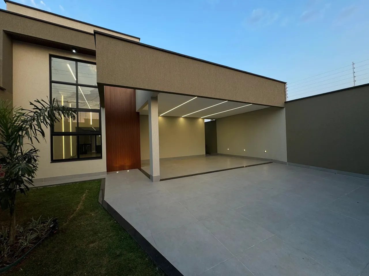 Belíssima Casa - 03 Suítes Plenas | Fino Acabamento - Residencial Barravento