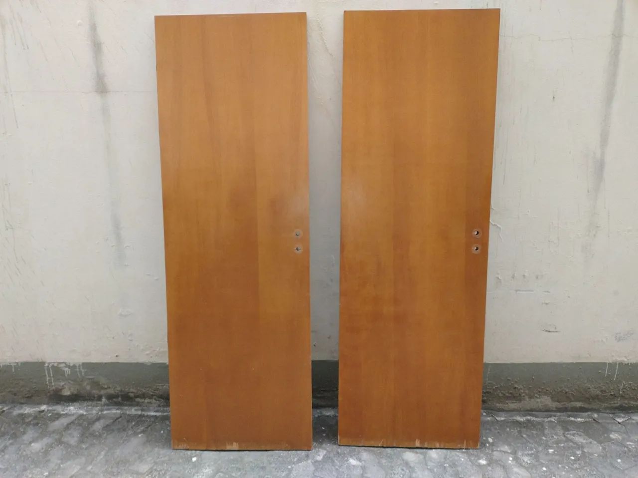 Vendo 4 portas internas de madeira. 