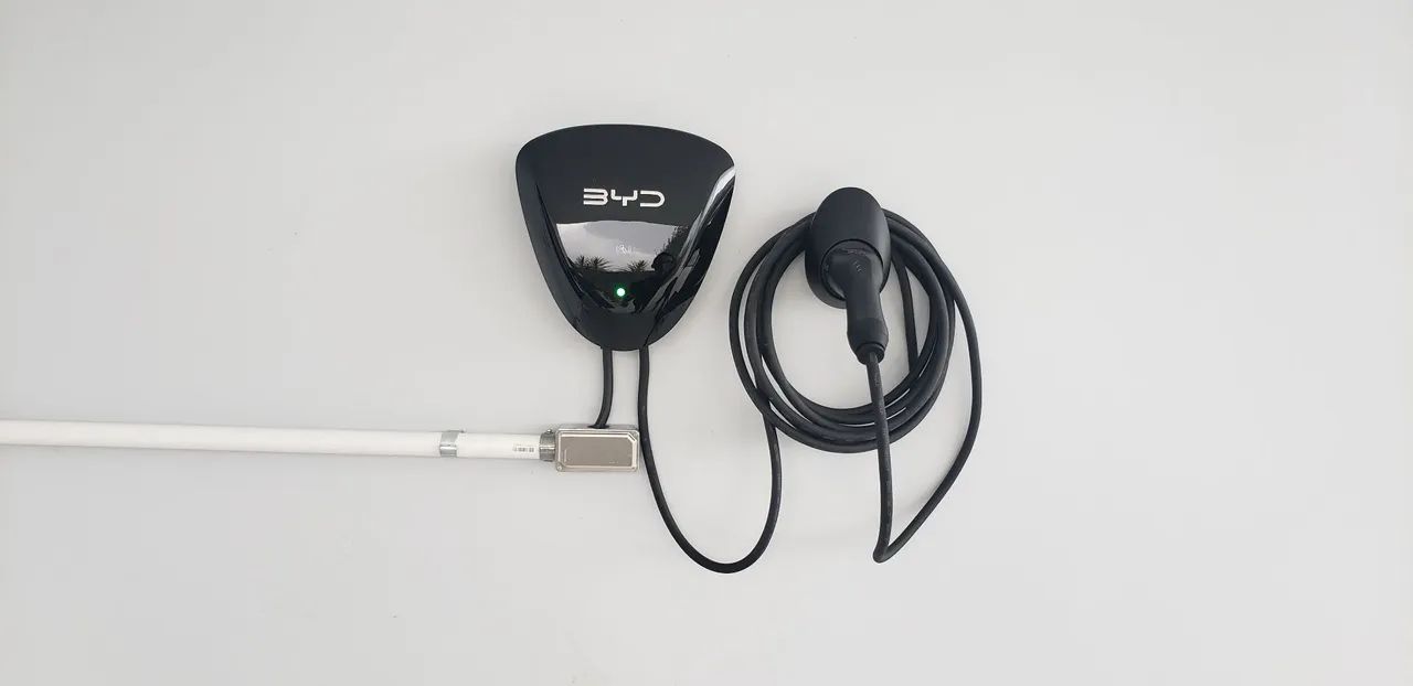 Instalação de carregador de carro elétrico 