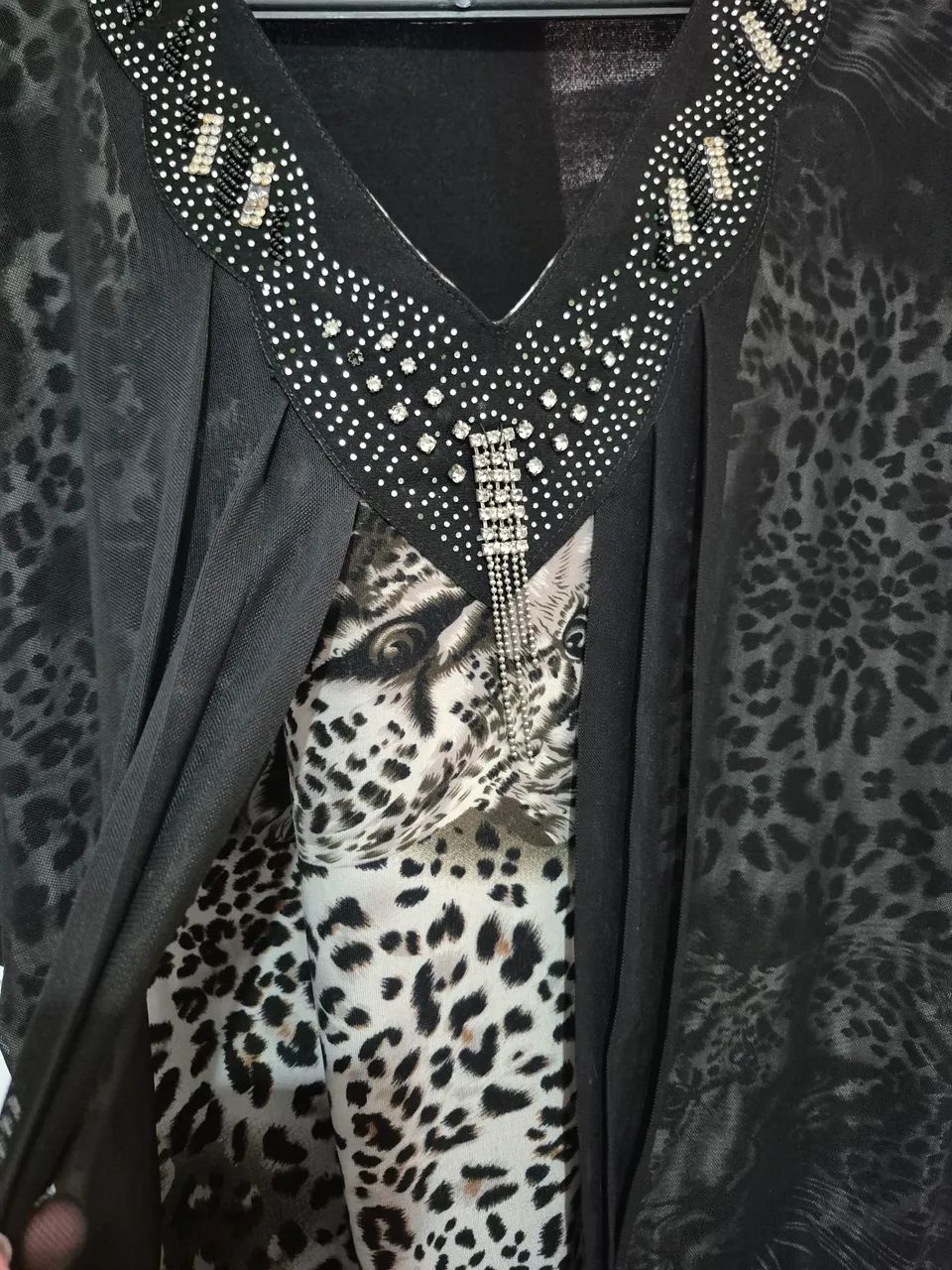Plus Size.  Blusa Feminina Estampada com Detalhes - Foto 3