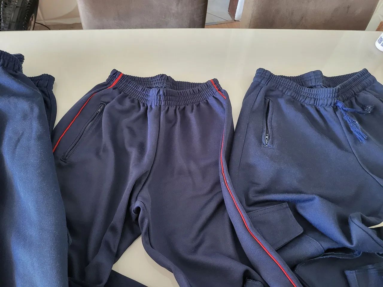 Vendo Calças escolar material muito bom para a sua criança leia o anuncio - Foto 6