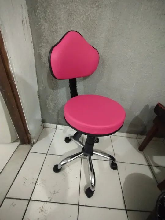 Cadeira mocho Giratória Rosa pink 