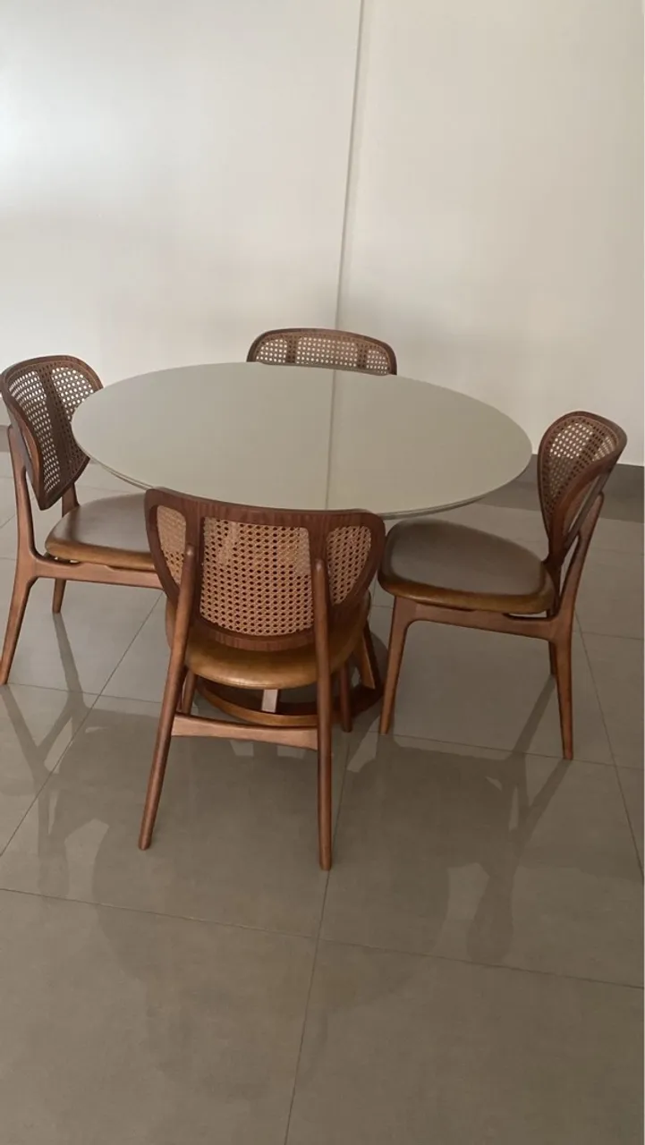 Mesa Redonda de 1,30m  C/4  Cadeiras  sier 