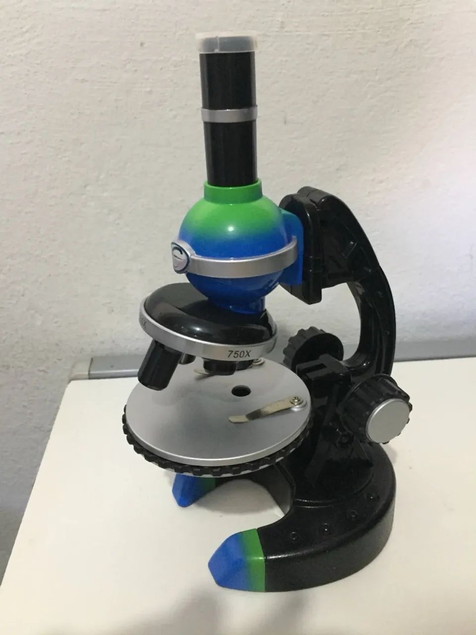 Microscópio de brinquedo - MicroSciense