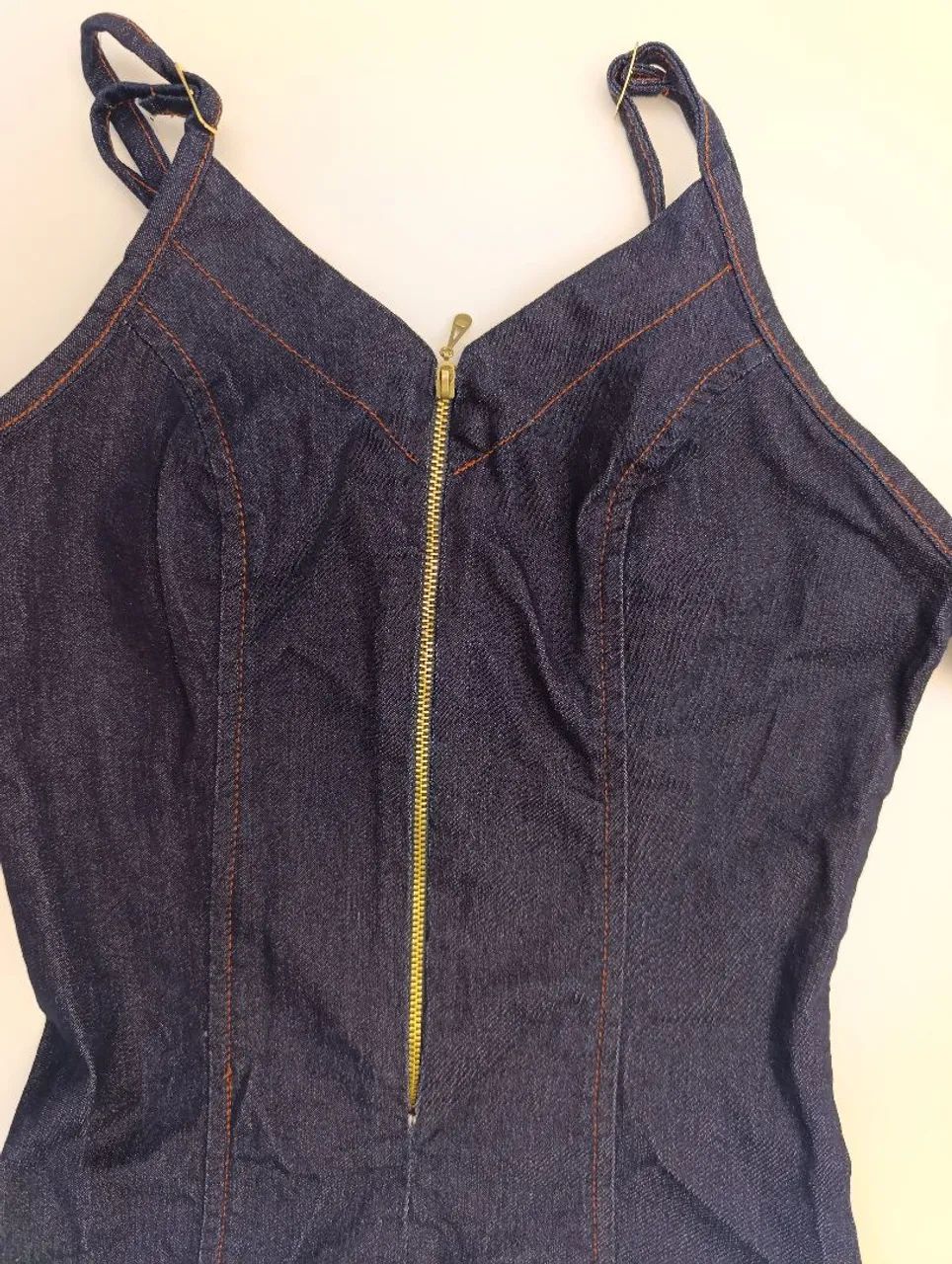 Vestido Jeans com Zíper Frontal tamanho P  - Foto 2