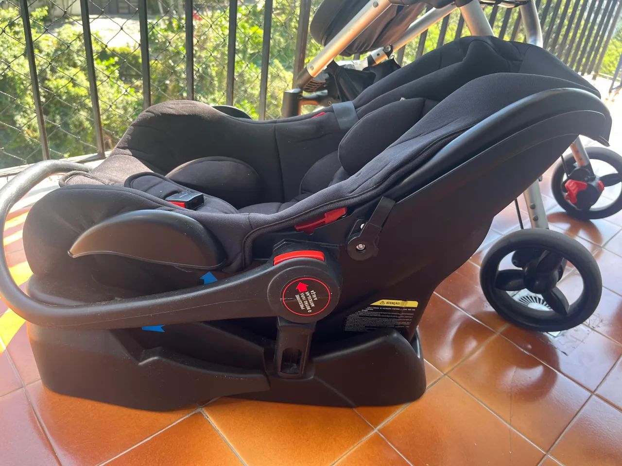 Carrinho + bebê conforto  - Foto 4