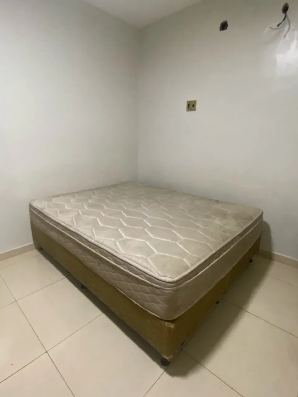 Cama Box Queen