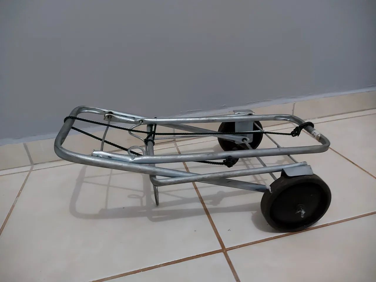 Carrinho de mão dobrável - Foto 2