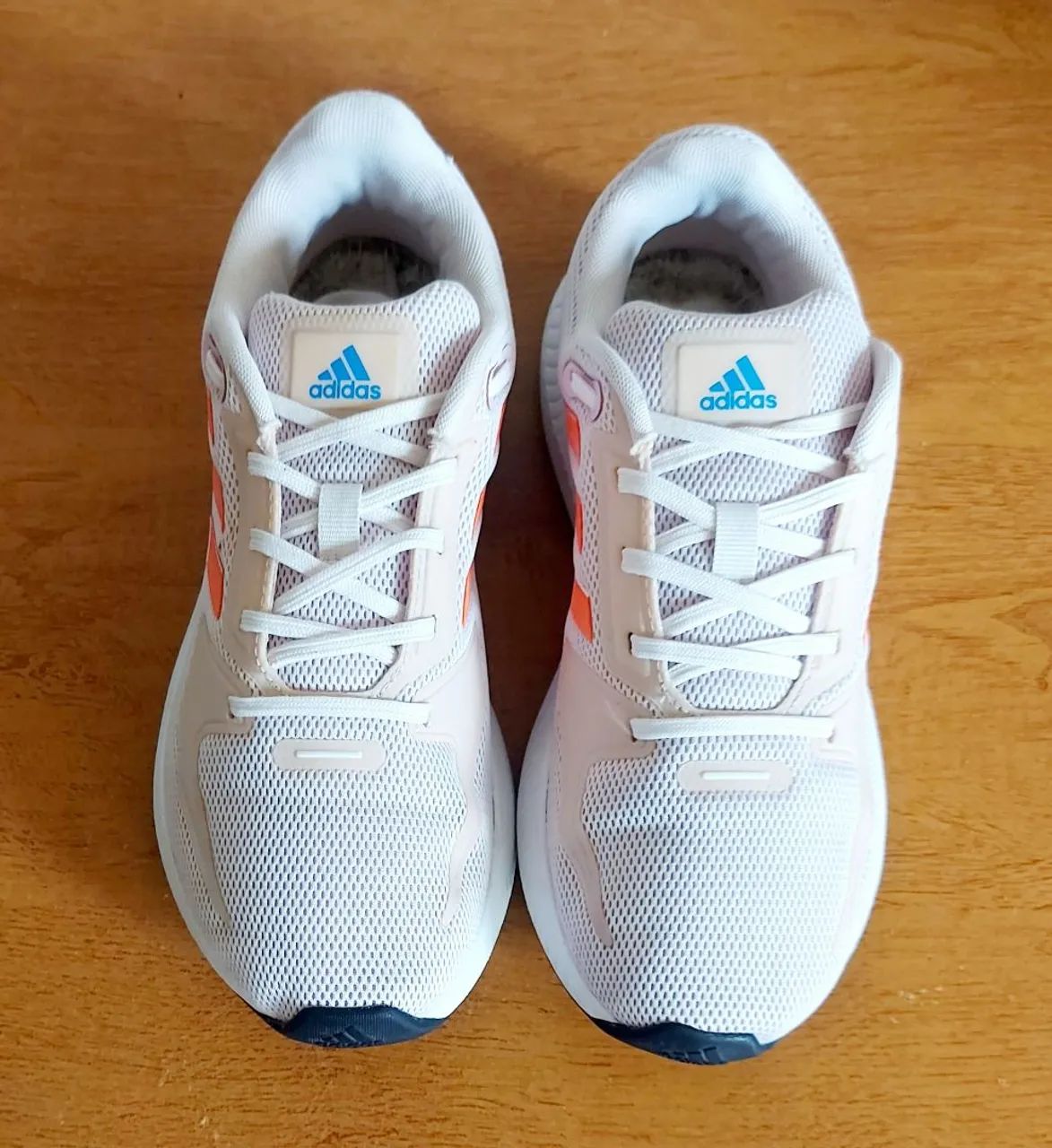 Tênis adidas Showtheway 2.0 - Feminino - Foto 3