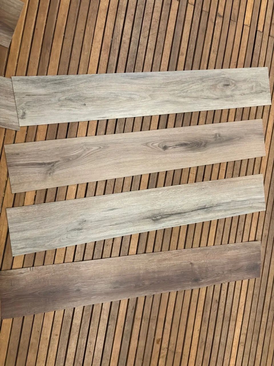 Piso Vinilico novo régua madeirado e calacata  - Foto 4