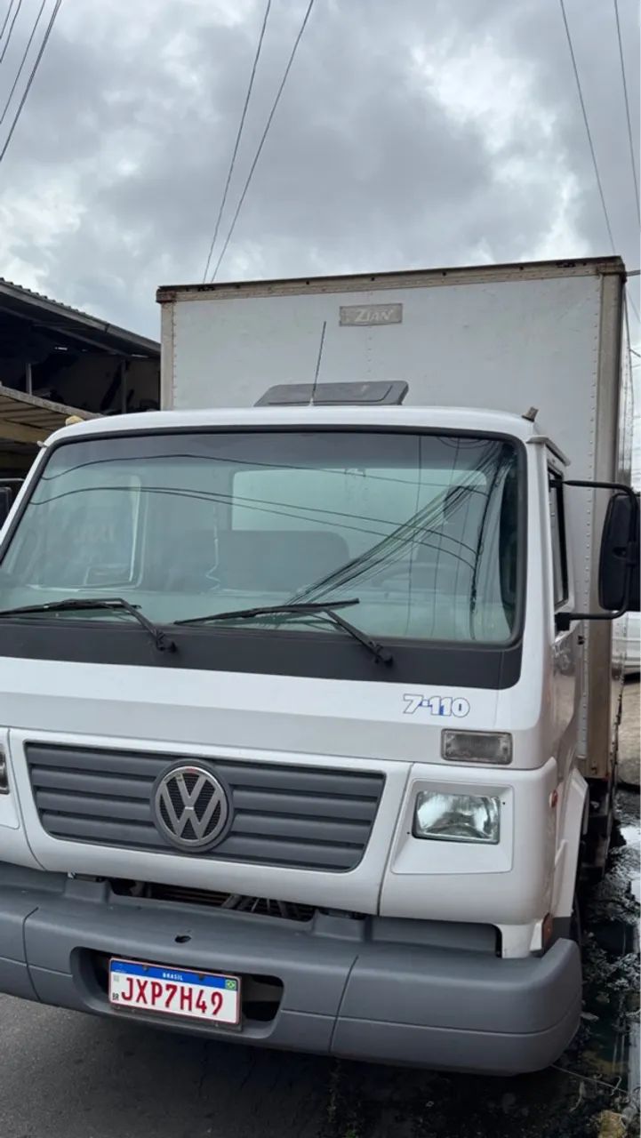 Caminhão Baú Volkswagen 7-110 Motor MWM - Foto 2