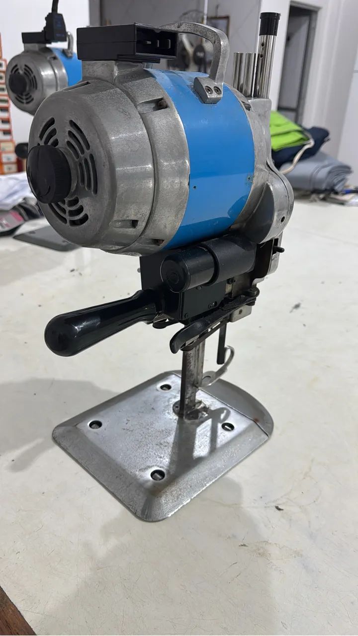 Máquina de corte 6 polegadas semi nova