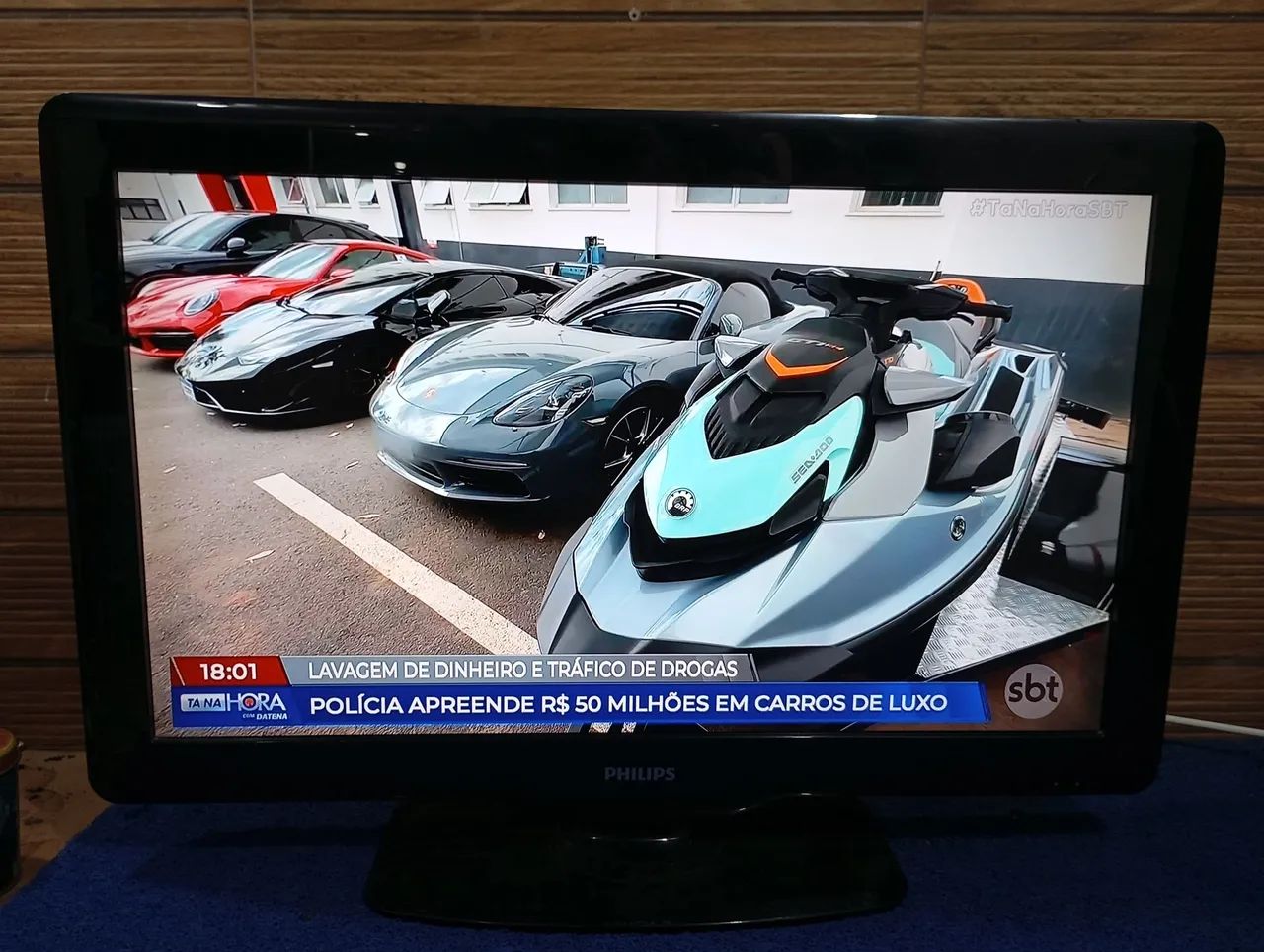 TV Philips - Tela LCD - 32 polegadas