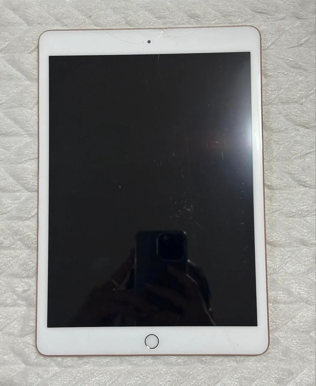 iPad 864296585490434121