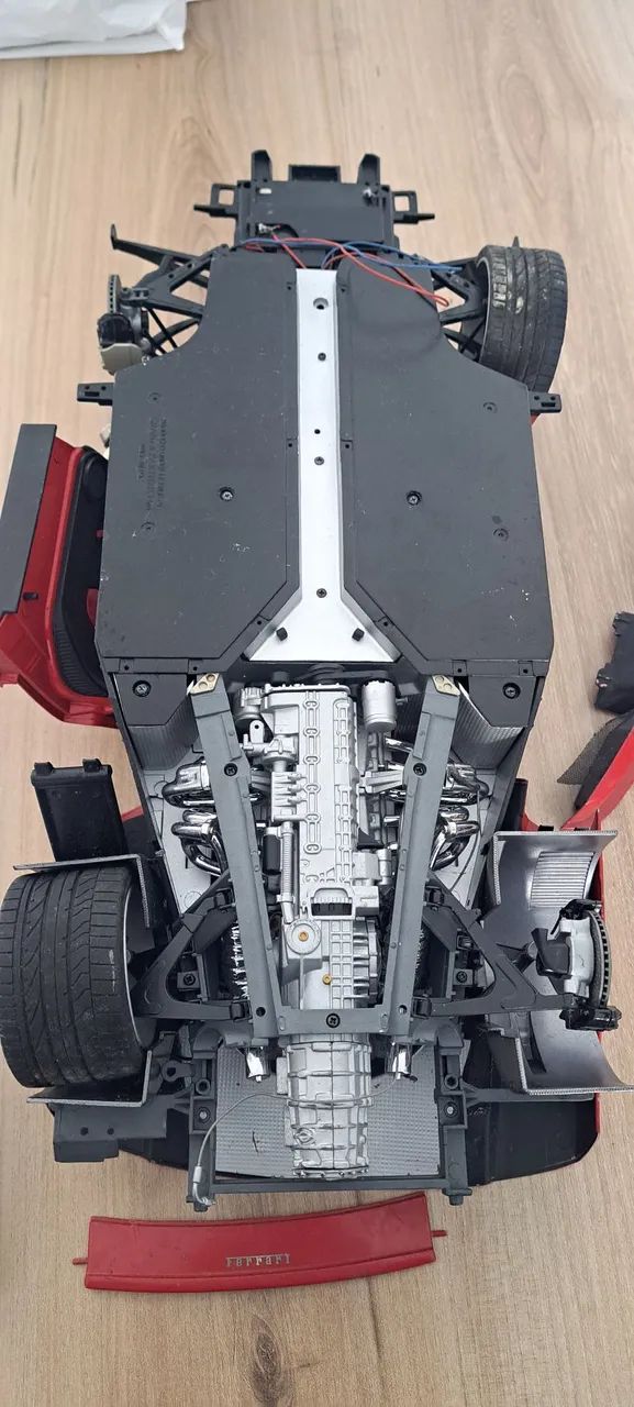 Sucata Ferrari Enzo DeAgostini-Colecionador - Foto 2