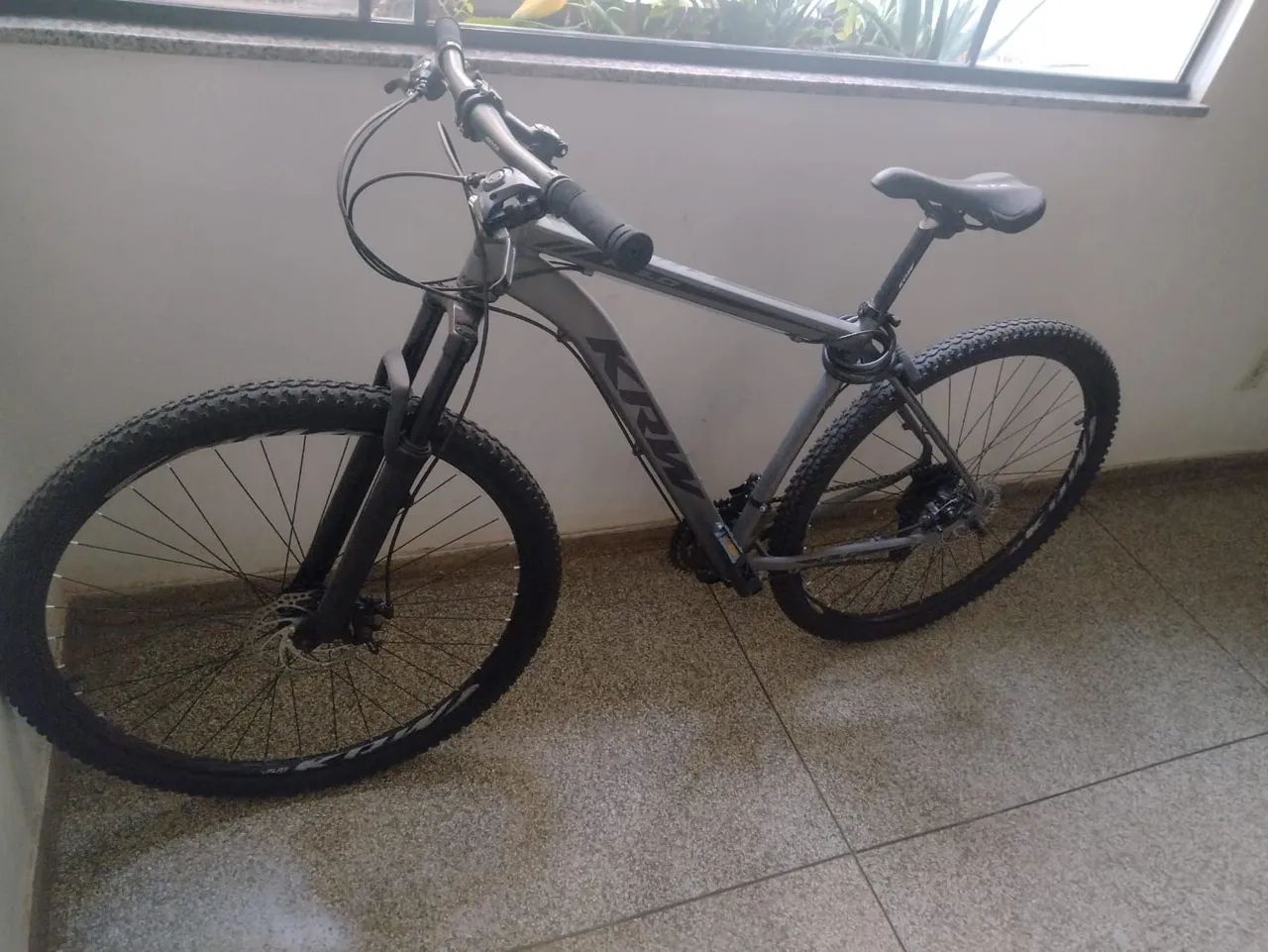 Vendo bike KRW semi nova 