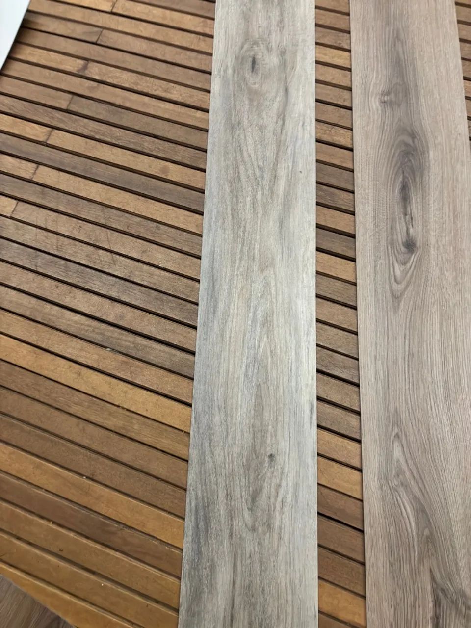 Piso Vinilico novo régua madeirado e calacata  - Foto 3