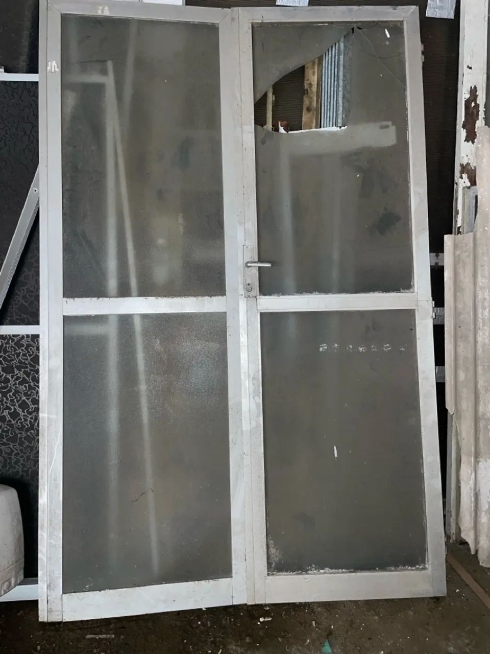 PORTA ALUMÍNIO 