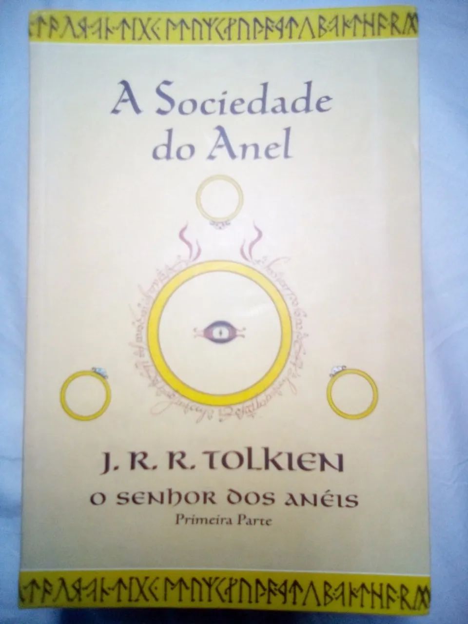 Vendo coleção O Senhor dos Anéis, As Brumas de Avalon, Lovecraft. Ótimo estado! Manaus