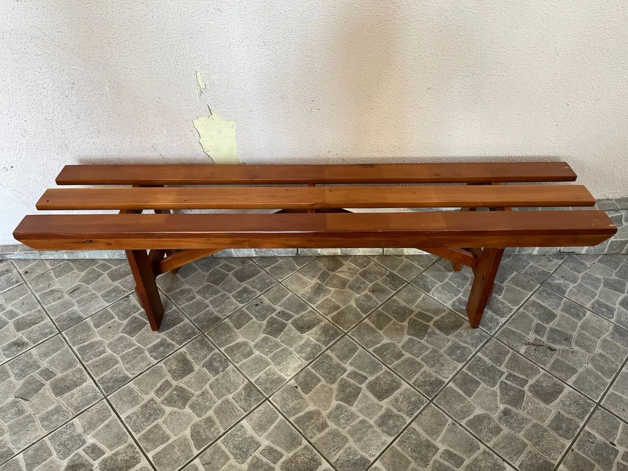 Banco rústico em madeira maciça