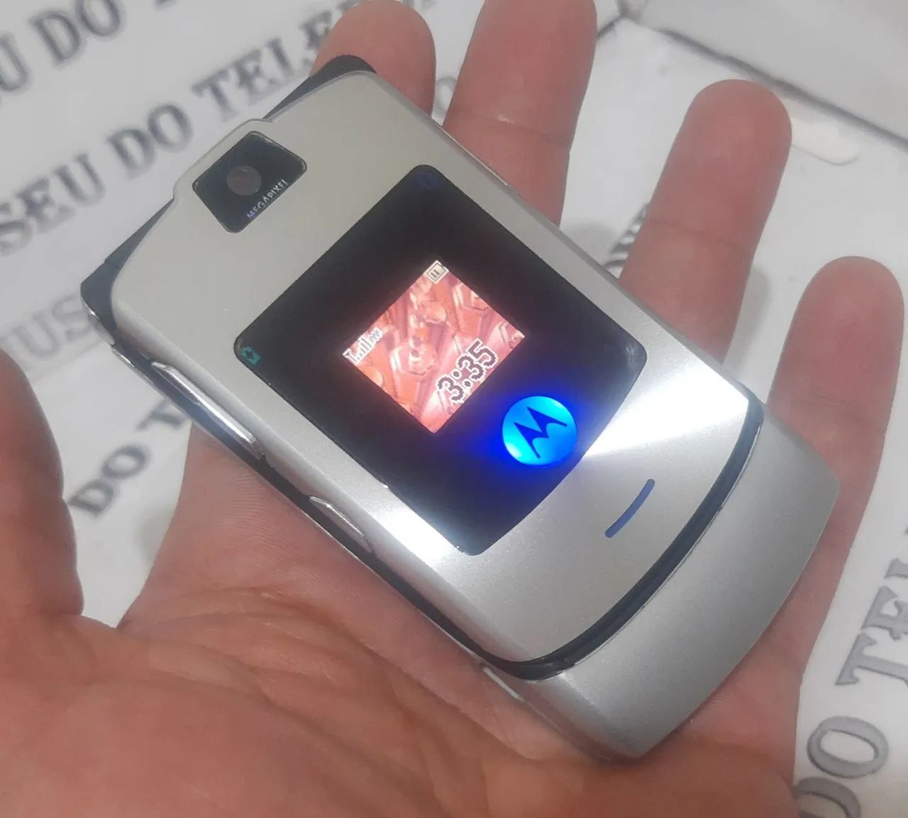 Motorola V3i PRATA celular antigo RELIQUIA impecável linha v3 v3e - Foto 2