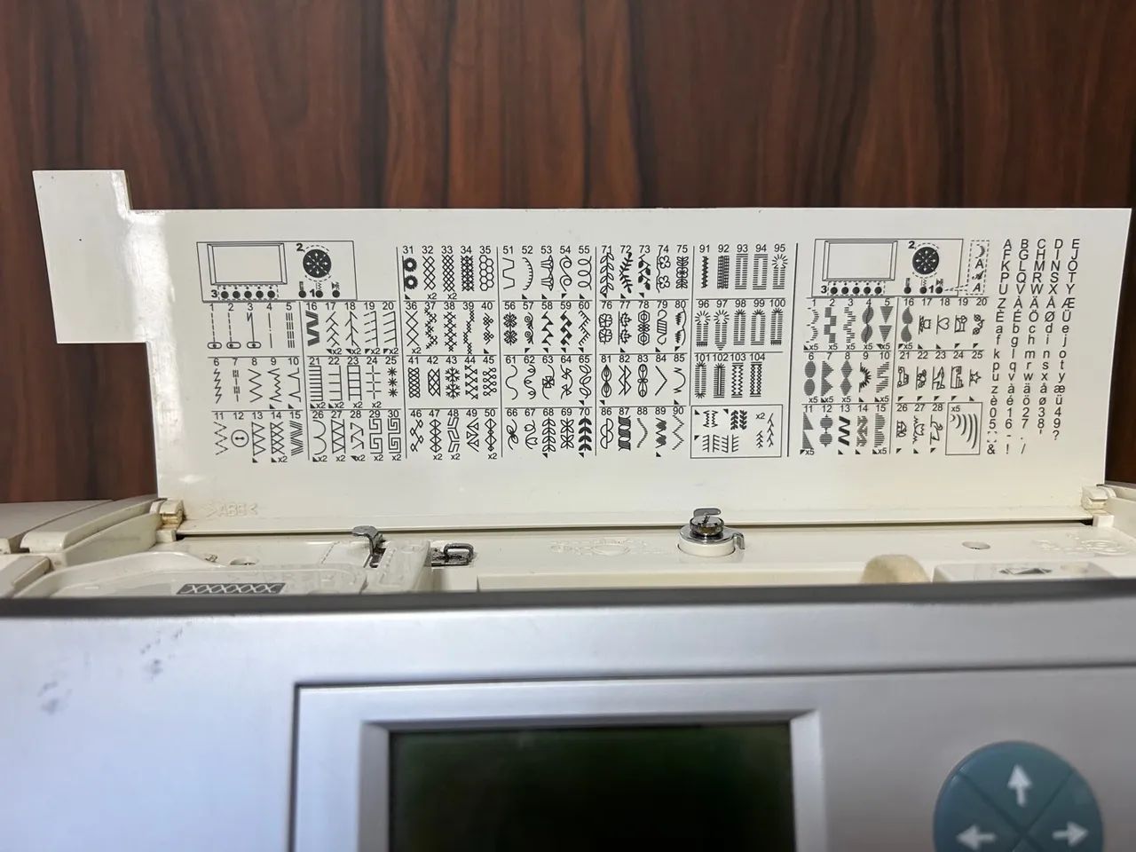 Máquina de costura eletrônica SINGER modelo Quantum 9940 - Foto 3