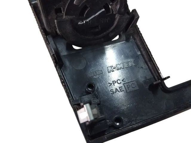 Moldura Central Difusor Painel Nissan Tiida 06/13 68260el00a