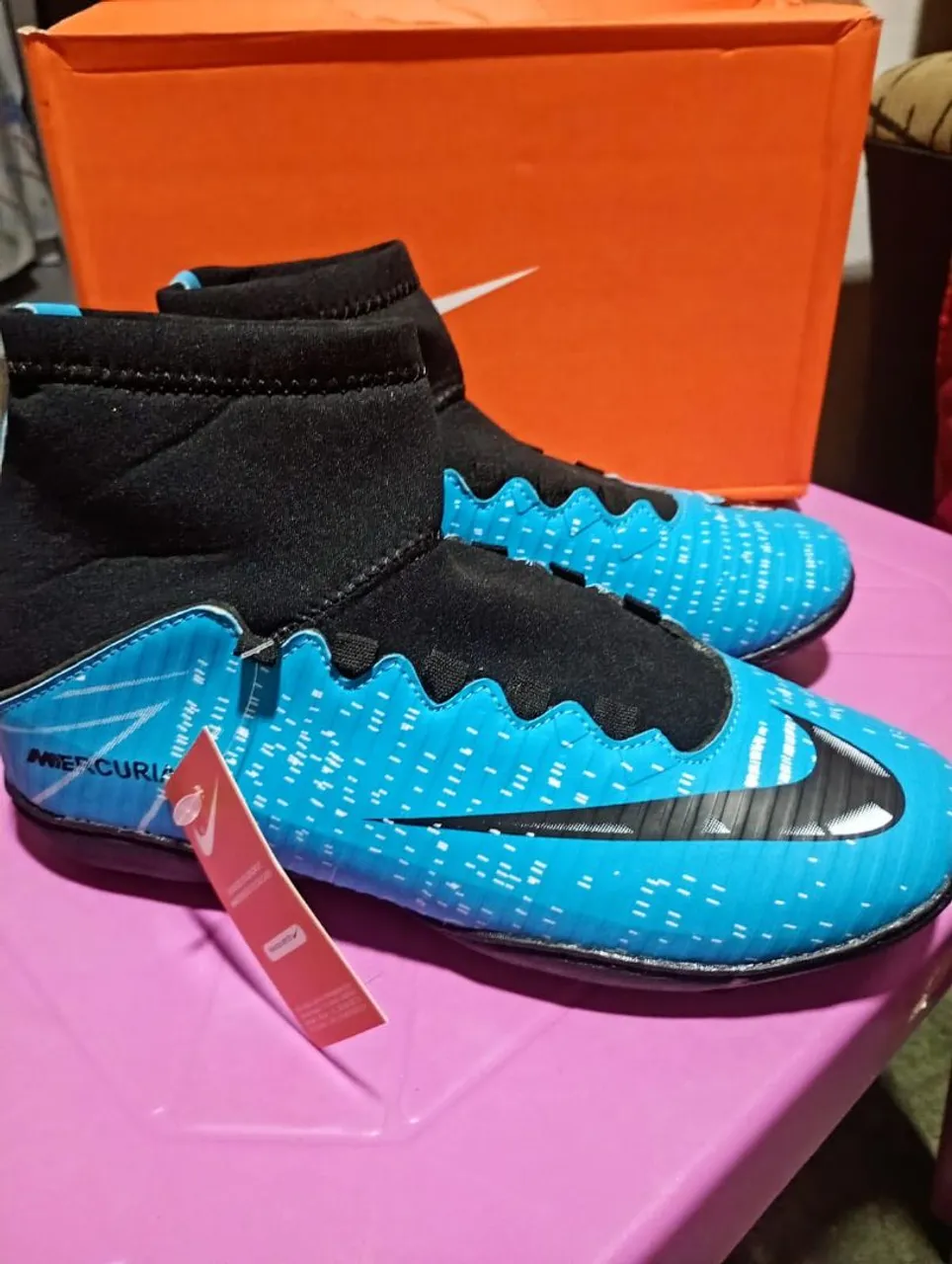 Chuteira bota tênis promoção ler anúncio
