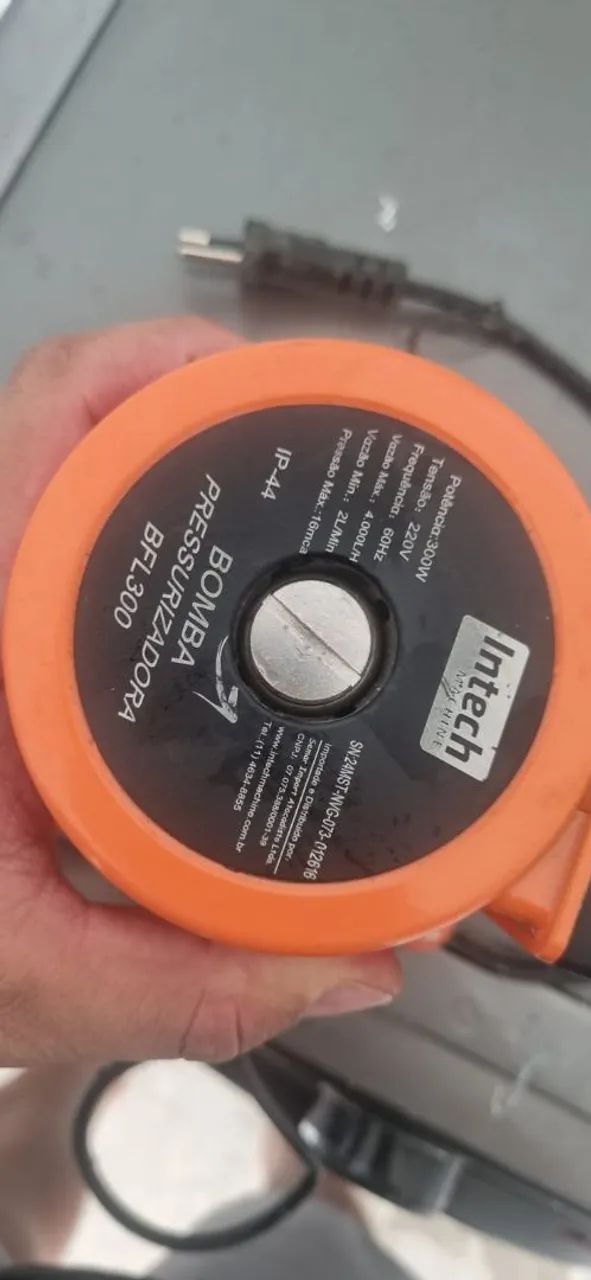 Bomba Pressurizadora 300w 4.500L/h 220v