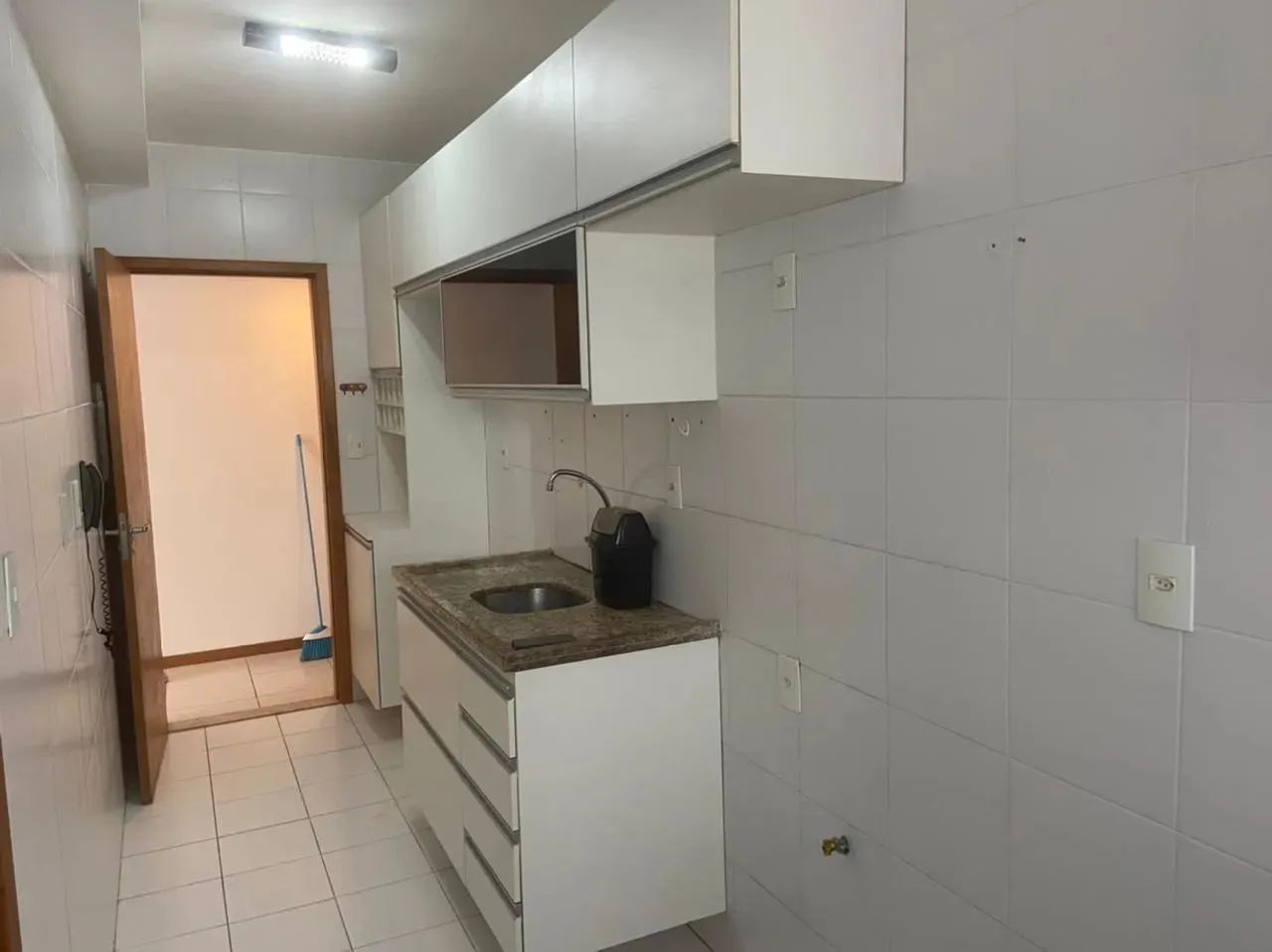 Alex Aluga, Apartamento 2/4 com Suíte e Varanda, no Melhor do Costa Azul - Foto 5