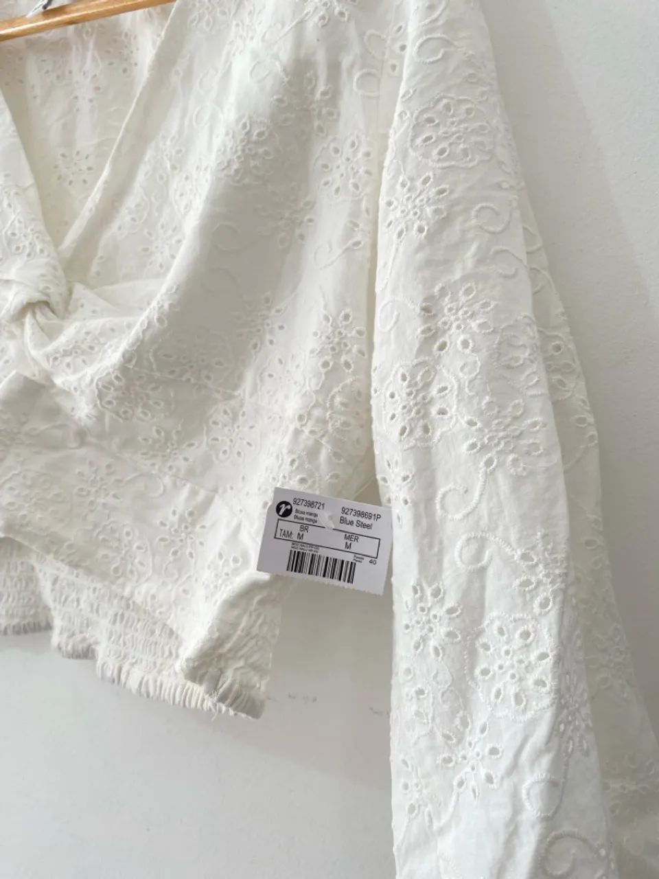 Blusa branca com bordado e nó frontal - NOVA - Foto 5