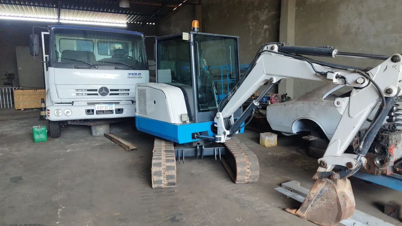 Mini escavadeira hidráulica Bob-cat 