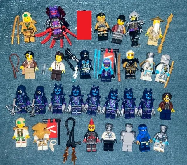 Lego ninjago lote de minifigures(vendo separado)