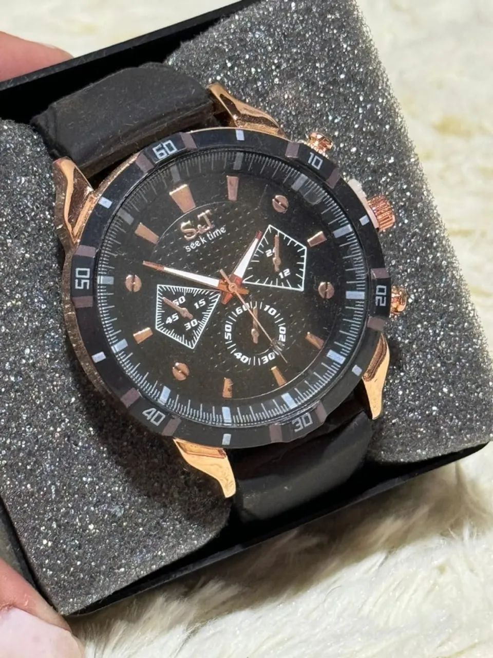 Kit Relógio e Pulseira Elegante - Unissex - Foto 4