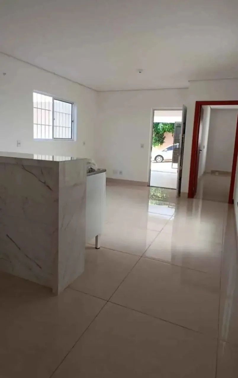Casa térrea com 3 quartos e suíte