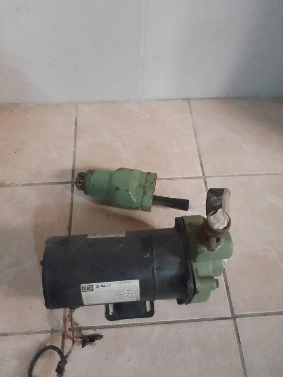 Bomba + válvula