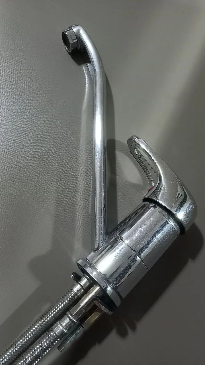 Torneira Cromada para Cozinha - Design Moderno - Foto 3