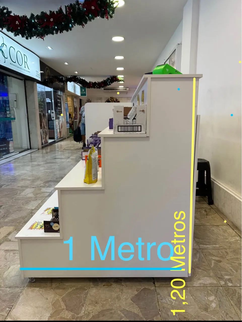 Stand, em 2 partes, cada com 1 m larg x 1,20m alt x 1 m prof, com armários  com tranca - Foto 3