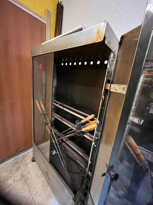 Vendo 2 frangueira usada só 1 ano só ,vendo cada uma 3500,00 - Foto 5