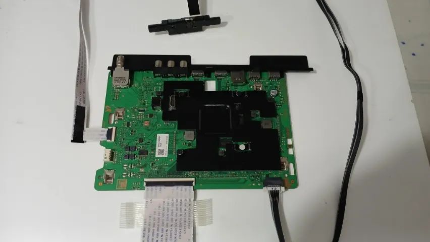 Placa de sinal nova e completa para tv Led Samsung 4k Mod: UN60AU8000/... - Foto 2