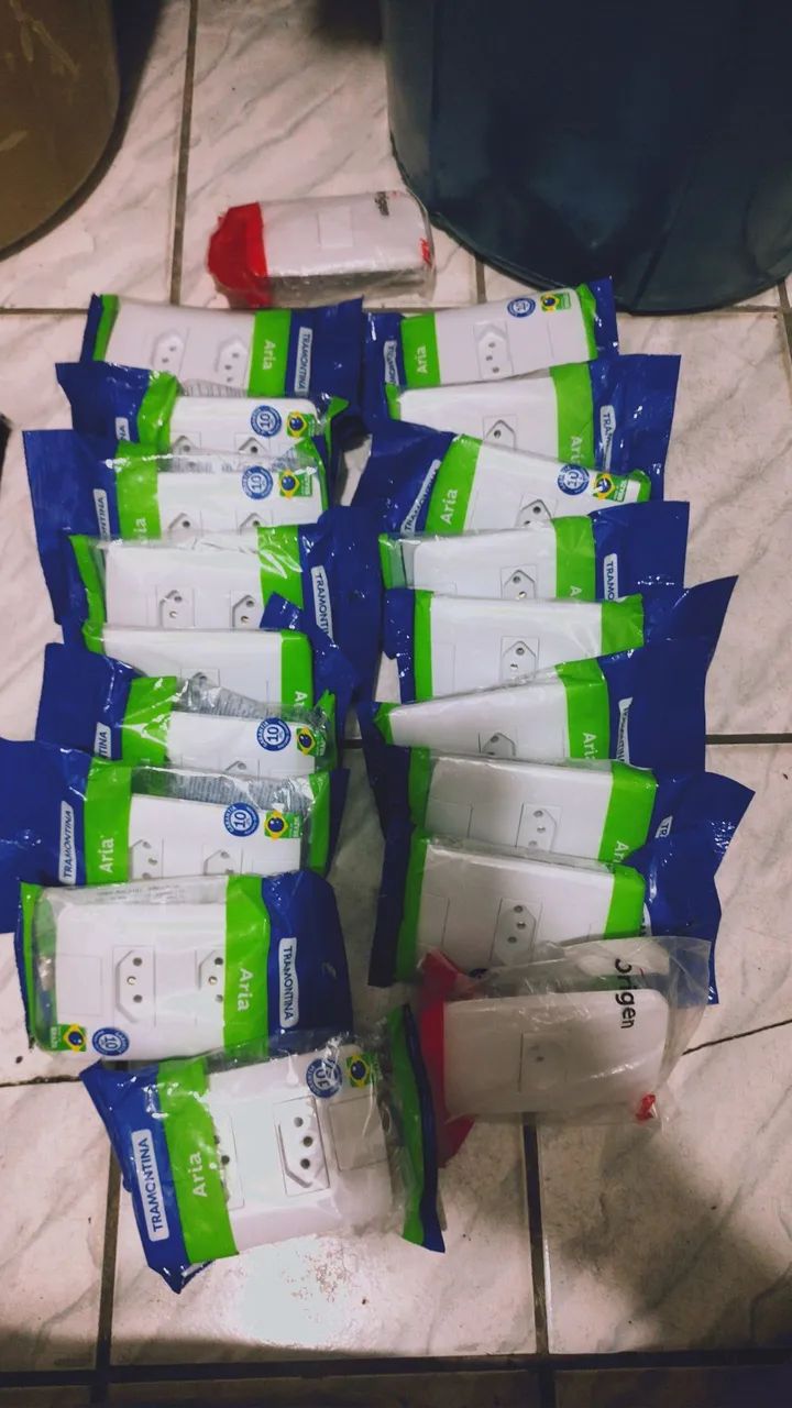 vendo essas tomadas a marca Tramontina