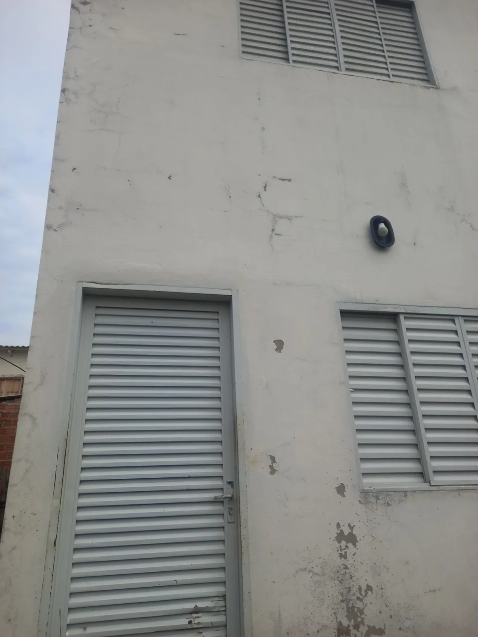 Vendo casa no conjunto andira
