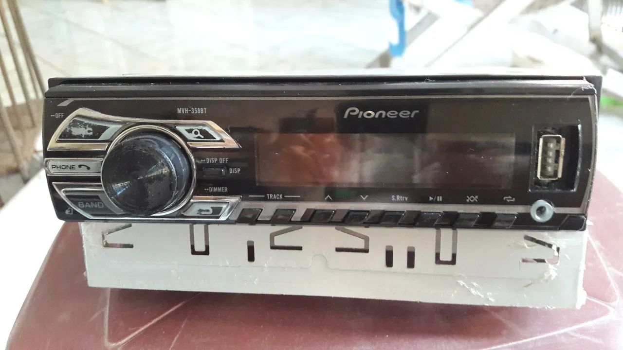 SOM PIONEER MVH 158UI
