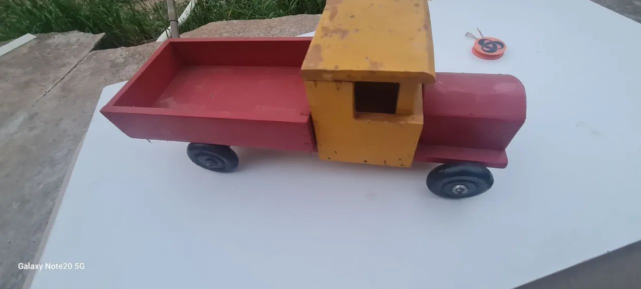 Caminhão em madeira.  - Foto 2