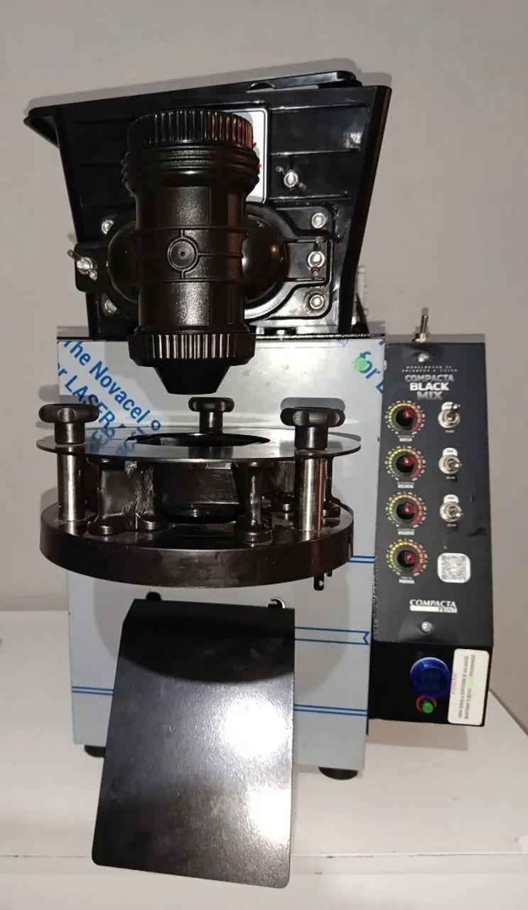 Compacta Black Mix 