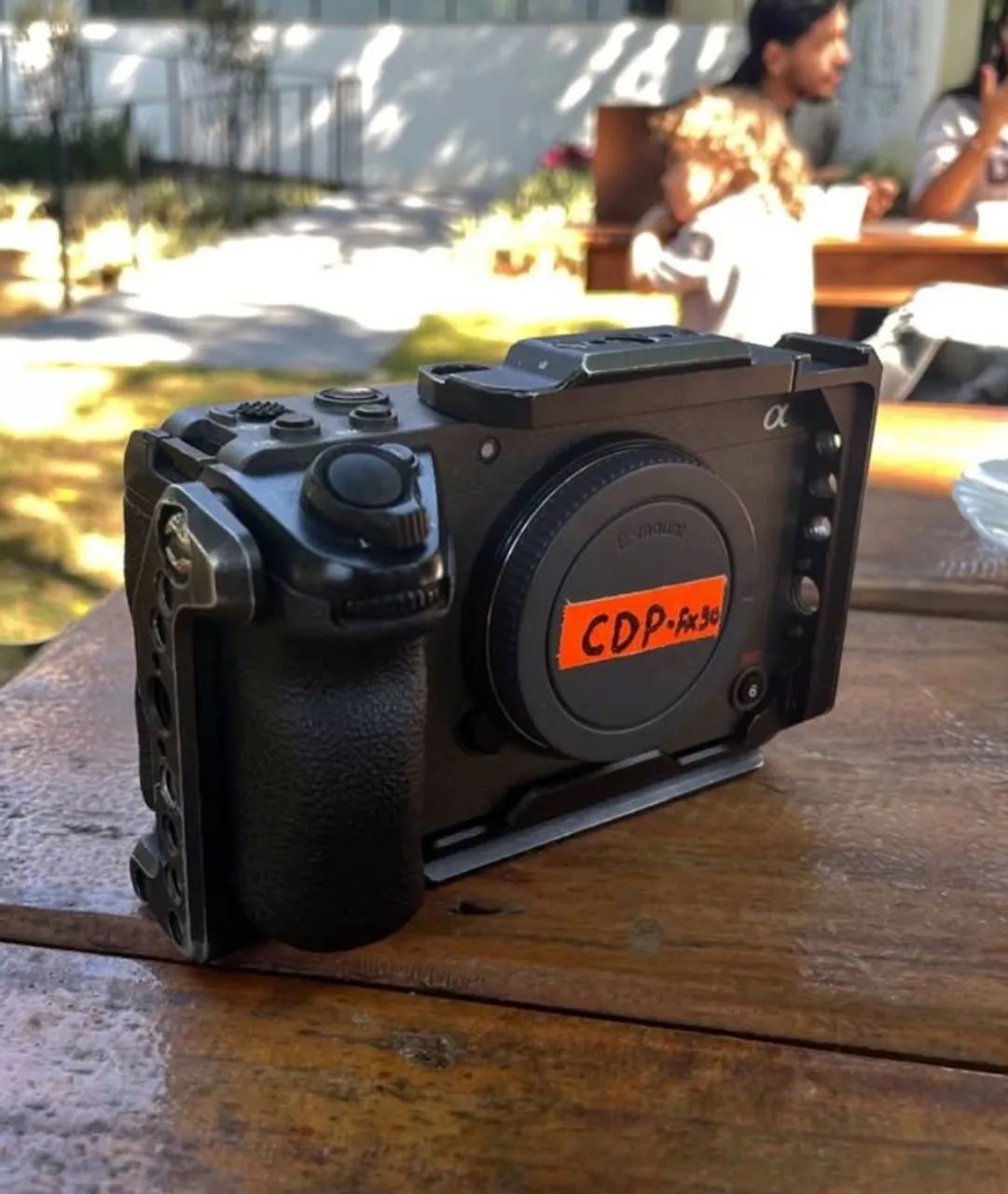 Sony FX30 com cage