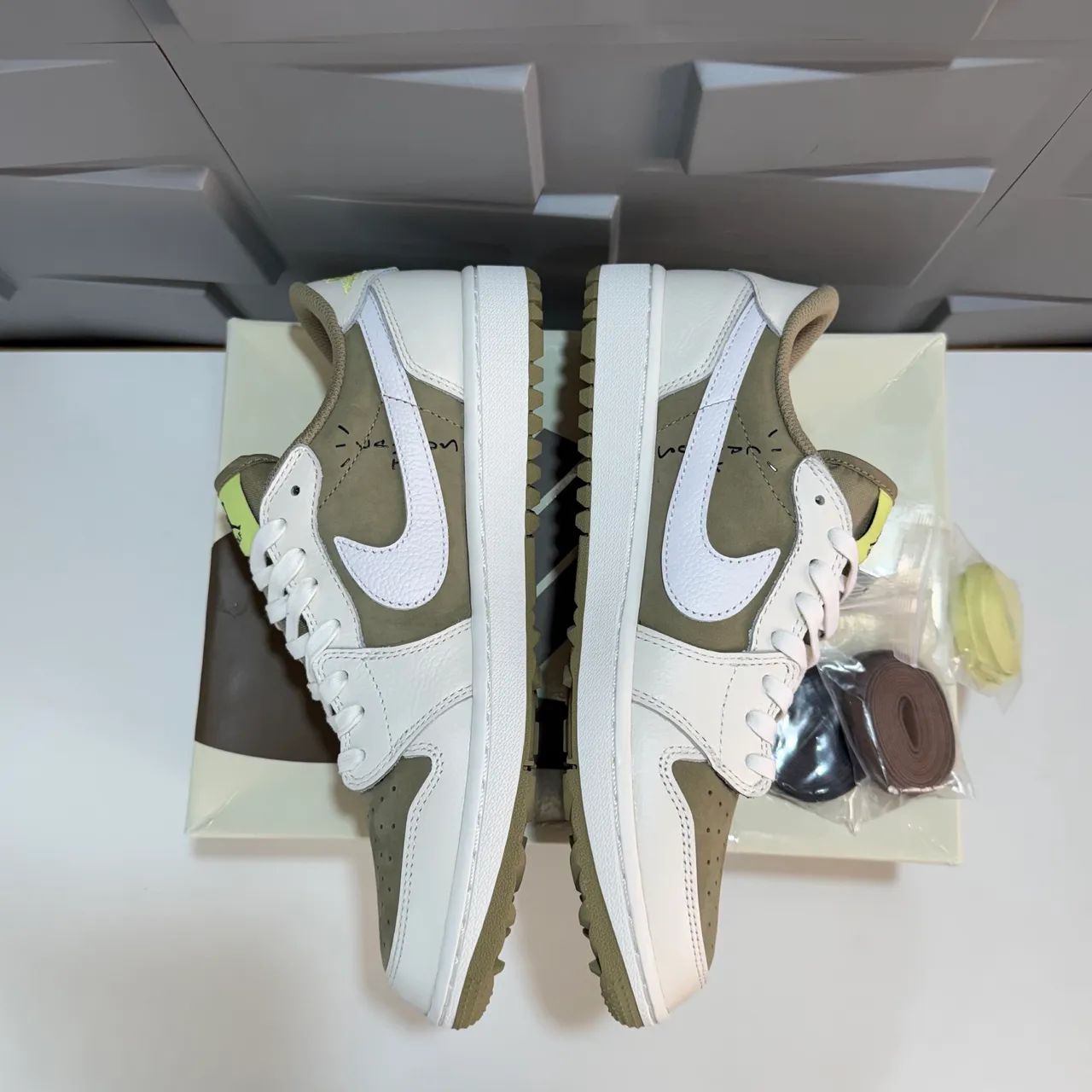 Air Jordan 1 Low Travis Scott Golf 40 - Foto 4