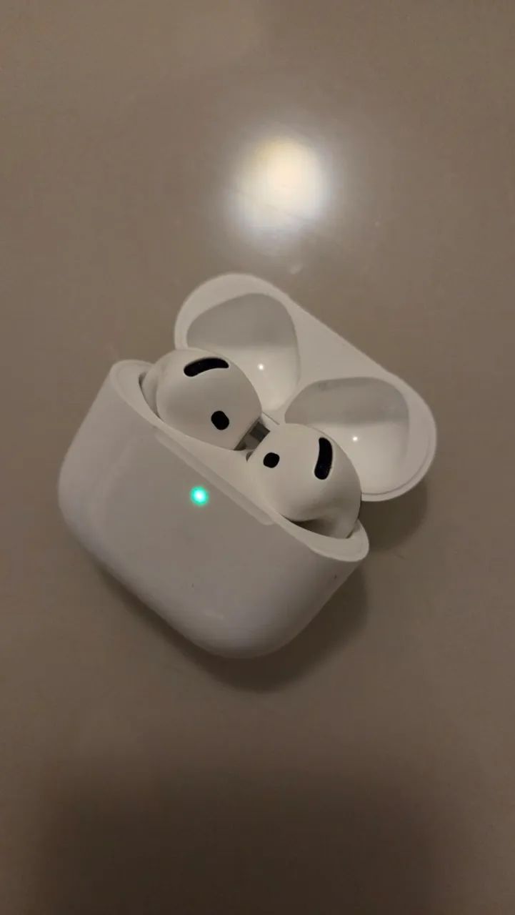 AirPods 4 com Cancelamento de Ruído (ANC)